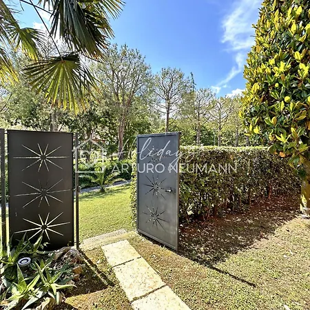 250 - Trilocale Con Portico E Giardino, Aria Condizionata, A 150 Mt Dal Centro Di - White Club Omaggio Dal Lun Al Ven Fino Al 02-08